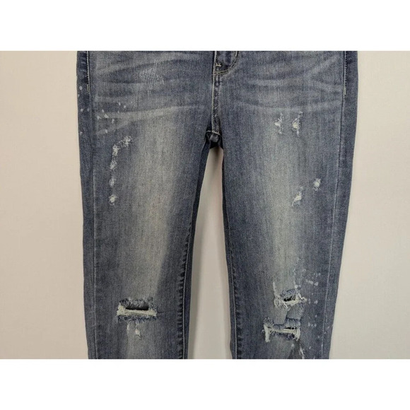 Judy Blue Medium Wash Shredding Up My Life Relaxed Fit Distressed Jeans sz. 7/28 - Picture 6 of 13